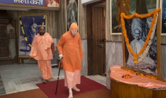 H.H Swami Vimalananda Saraswati